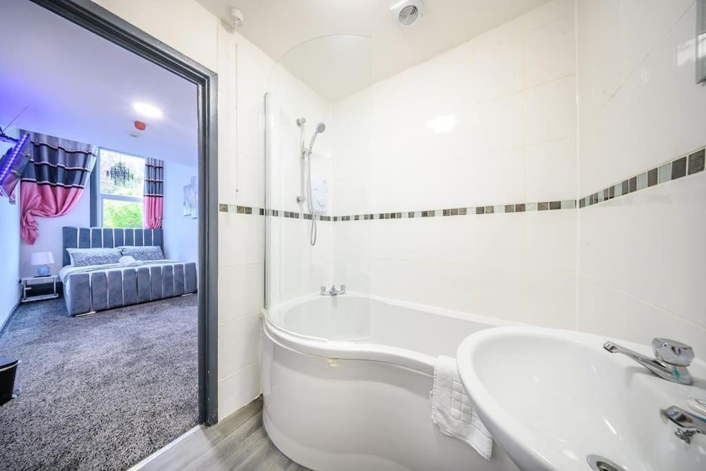 -F5Gh- For Relaxed & Cosy Stay, Free Parking, Wifi Leeds  Exterior foto